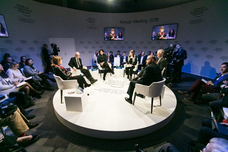 Chairman of the 48 Group calls to business leaders: build a true partnership can architect the future.